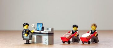 memecoin-cryptocurrency-bitcoin-ethereum-solana-avalanche-business