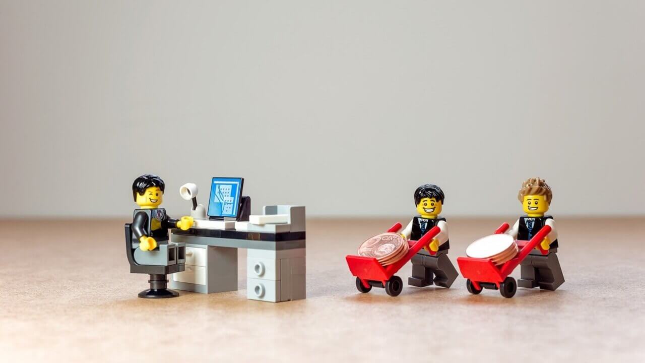 memecoin-cryptocurrency-bitcoin-ethereum-solana-avalanche-business